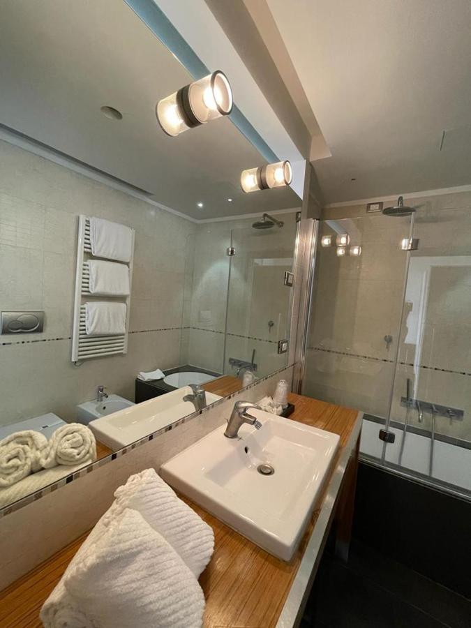 Ih Hotels Milano Centrale Guest House Buitenkant foto
