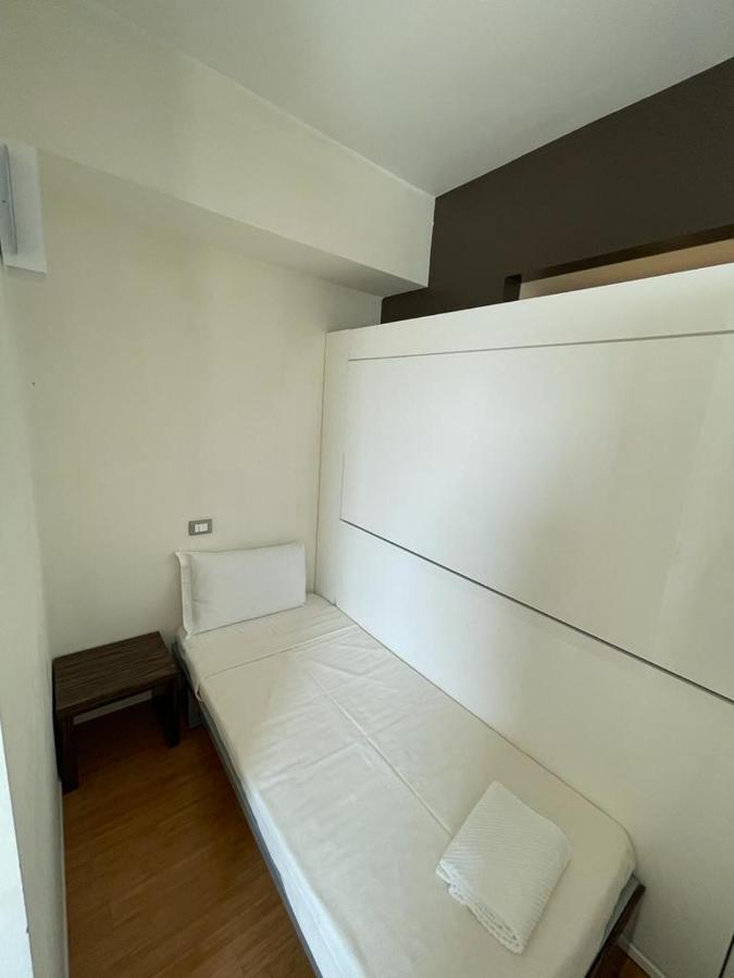 Ih Hotels Milano Centrale Guest House Buitenkant foto